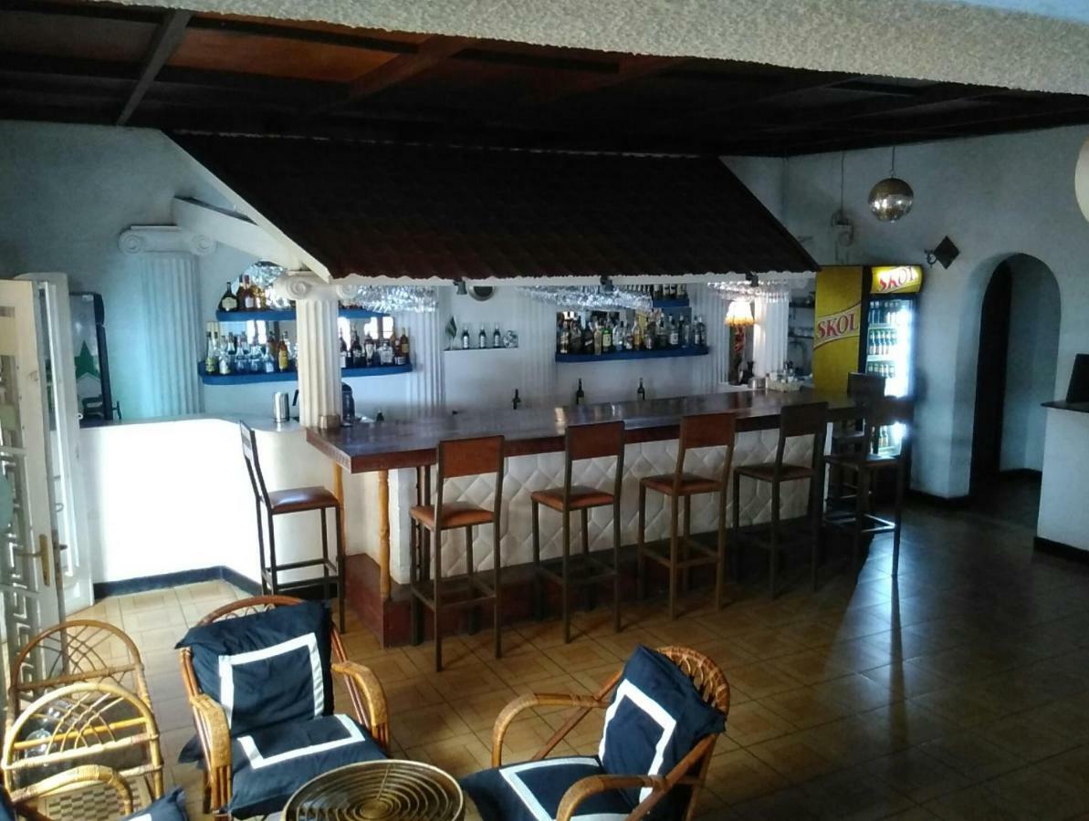 Hotel Restaurant Hellenique Appartements Кигали Экстерьер фото